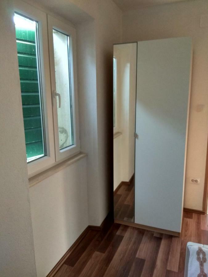 Apartman Postira Rot Exteriör bild
